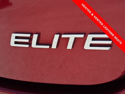 Used 2023 Honda Pilot Elite image 8