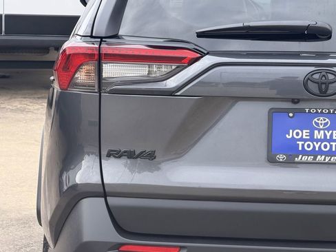 Used 2025 Toyota RAV4 XLE Premium FWD image 10