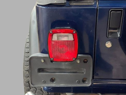 Used 2005 Jeep Wrangler X w/ Tire & Wheel Group (Ecco) image 28