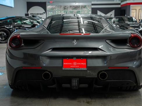 Used 2017 Ferrari 488 GTB RWD image 7