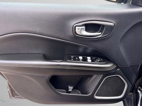 Used 2018 Jeep Compass Sport w/ Tech Group image 22