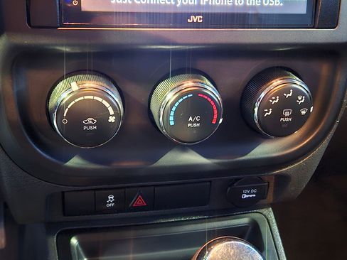 Used 2015 Jeep Patriot Sport w/ Power Value Group image 26