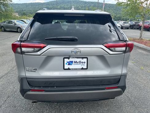 Used 2021 Toyota RAV4 Limited AWD/4WD image 4