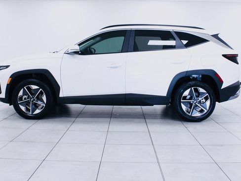Used 2025 Hyundai Tucson SEL image 2