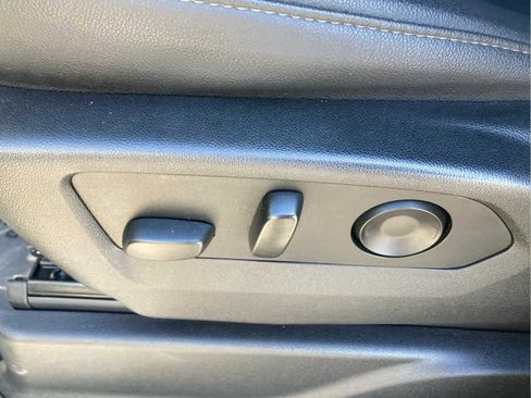 Used 2021 Chevrolet Suburban Z71 AWD/4WD image 14