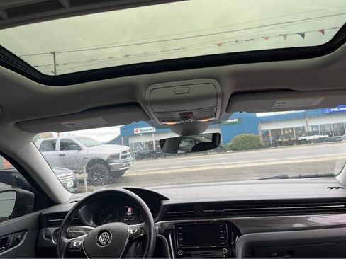 Used 2020 Volkswagen Passat 2.0T R-Line image 9