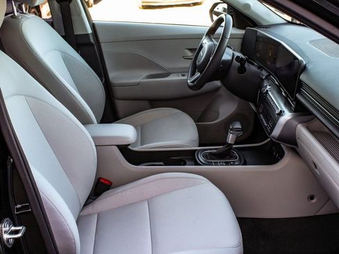 Used 2025 Hyundai Kona SEL image 40