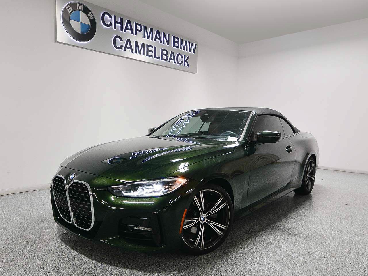 Used 2024 BMW 430i Convertible w/ M Sport Package RWD image 2
