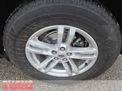 Used 2021 Ford Explorer XLT w/ Equipment Group 202A image 26