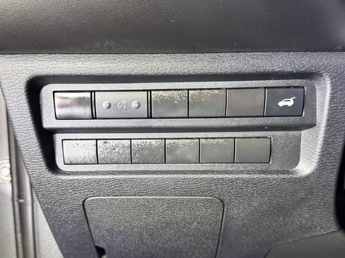 Used 2024 Mitsubishi Outlander SE AWD/4WD image 22
