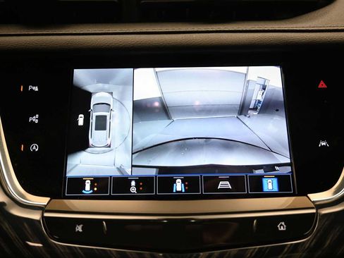Used 2024 Cadillac XT6 Premium Luxury w/ Technology Package AWD/4WD image 38