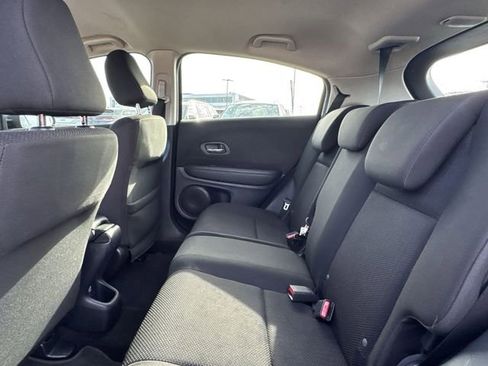 Used 2018 Honda HR-V LX image 9