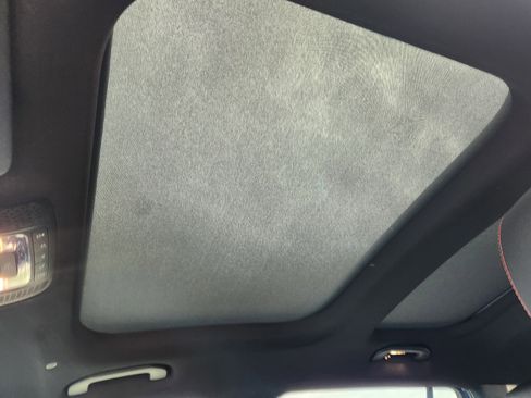 Used 2024 Mercedes-Benz GLB 250 GLB 250 image 24