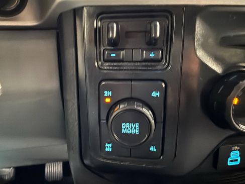 Used 2024 Ford F350 XLT AWD/4WD image 39