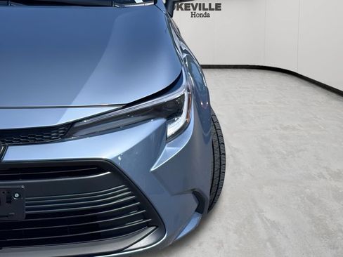 Used 2024 Toyota Corolla LE FWD image 5