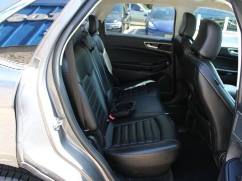 Used 2022 Ford Edge SEL AWD/4WD image 13
