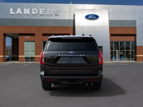 New 2027 Ford Expedition Active RWD image 7