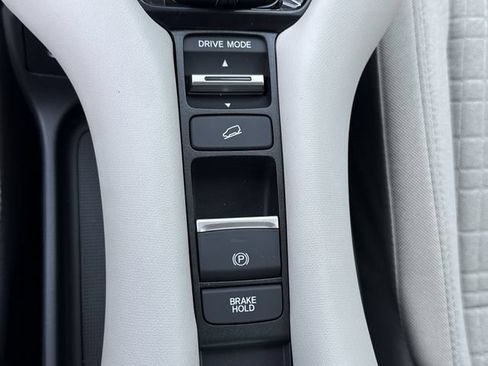 New 2027 Honda HR-V LX image 30