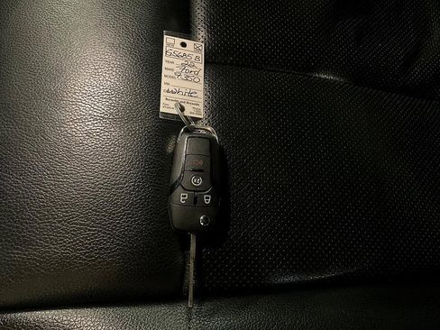 Used 2022 Ford F350 Lariat w/ Lariat Value Package image 33