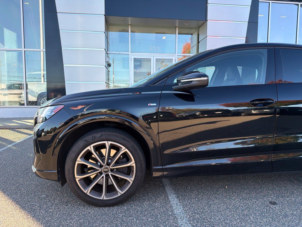 Used 2022 Audi Q4 e-tron Prestige AWD/4WD image 4