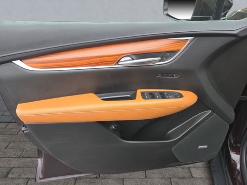 Used 2020 Cadillac XT5 Premium Luxury w/ LPO, Floor Liner Package image 10