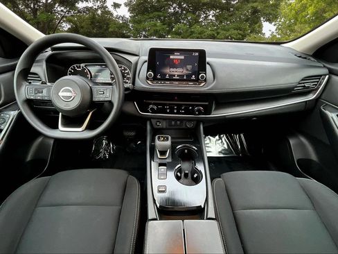 Used 2024 Nissan Rogue S image 7