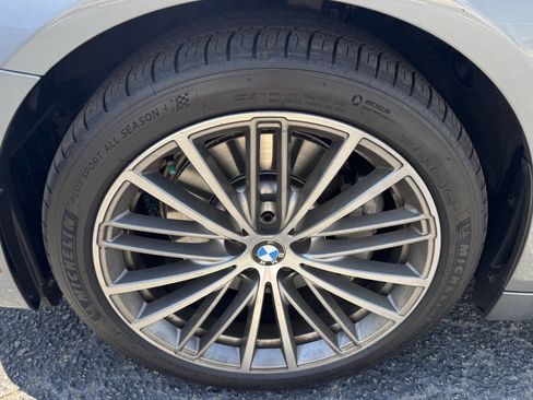 Used 2017 BMW 530i w/ Premium Package RWD image 24