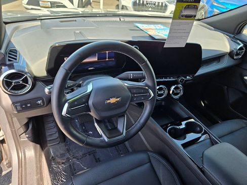 Used 2024 Chevrolet Blazer EV LT AWD/4WD image 6