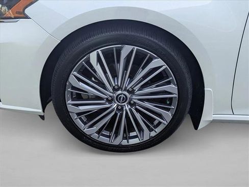 Used 2024 Nissan Altima 2.5 SL image 23