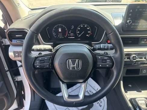 Certified 2023 Honda Pilot Touring image 15