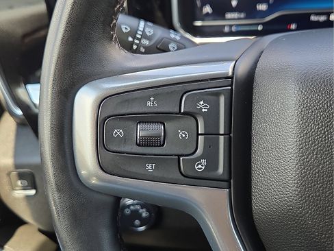 Used 2023 Chevrolet Silverado 1500 LT AWD/4WD image 20