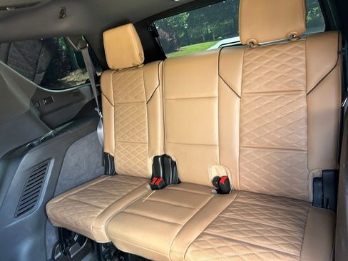 Used 2022 Cadillac Escalade Sport w/ LPO, ONYX Package RWD image 42