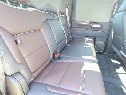 New 2026 GMC Sierra 3500 Denali w/ Denali Reserve Package image 17