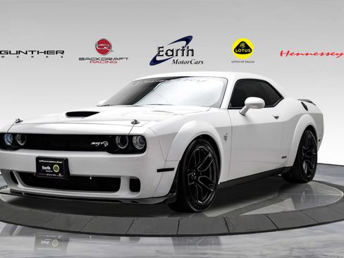 Used 2018 Dodge Challenger SRT Hellcat RWD image 1