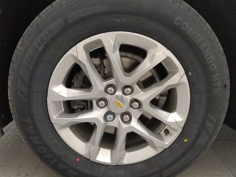 Used 2022 Chevrolet Traverse LS image 31