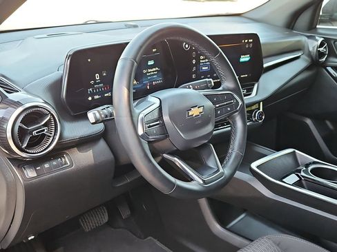 Used 2025 Chevrolet Equinox LT AWD/4WD image 15