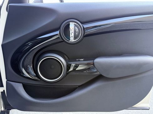 Used 2015 MINI Cooper S image 44