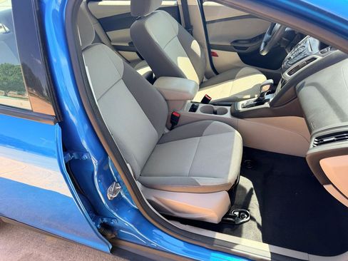 Used 2014 Ford Focus SE FWD image 11