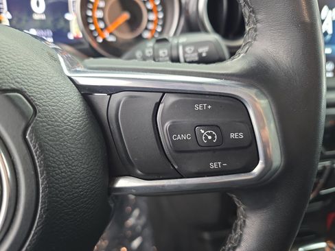 Used 2021 Jeep Wrangler Unlimited Sahara image 17