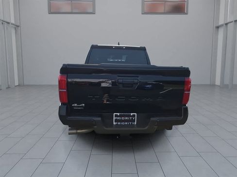 Used 2024 Toyota Tacoma SR5 AWD/4WD image 8