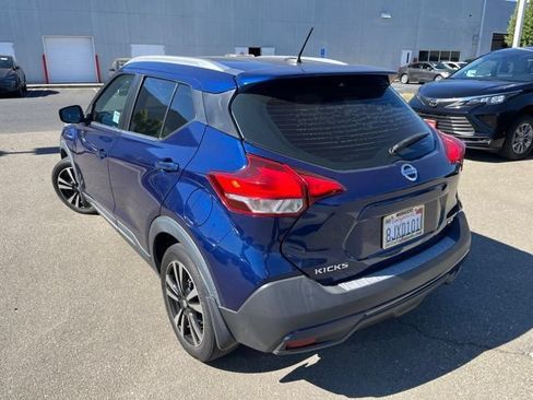 Used 2019 Nissan Kicks SR w/ SR Premium Package FWD image 7