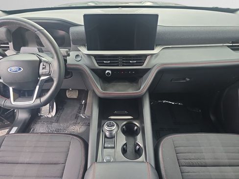 Used 2025 Ford Explorer ST-Line w/ ST-Line Street Pack image 12