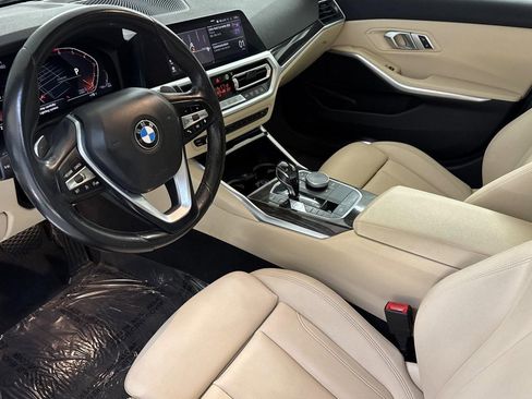 Used 2020 BMW 330i Sedan w/ Convenience Package RWD image 4