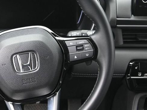 Used 2025 Honda Pilot EX-L image 31