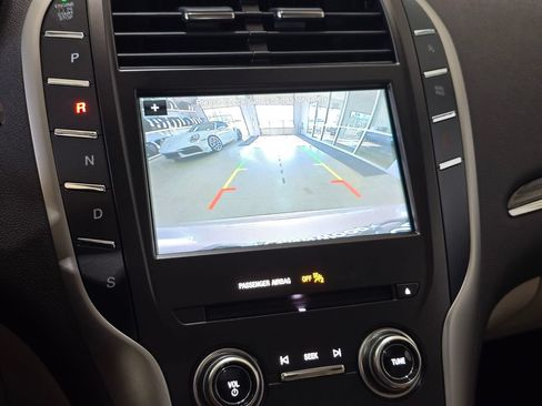 Used 2019 Lincoln MKC Reserve w/ MKC Climate Package FWD image 12