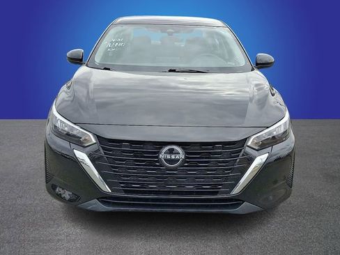 Used 2024 Nissan Sentra SV image 2