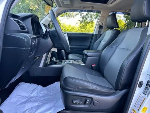 Used 2019 Toyota 4Runner SR5 Premium AWD/4WD image 16