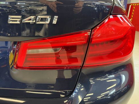 Used 2019 BMW 540i xDrive AWD/4WD image 11