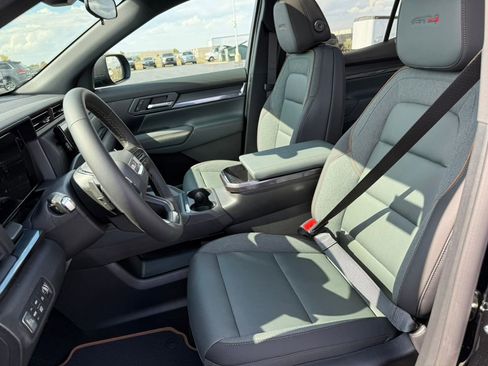 New 2026 GMC Terrain AT4 AWD/4WD image 16