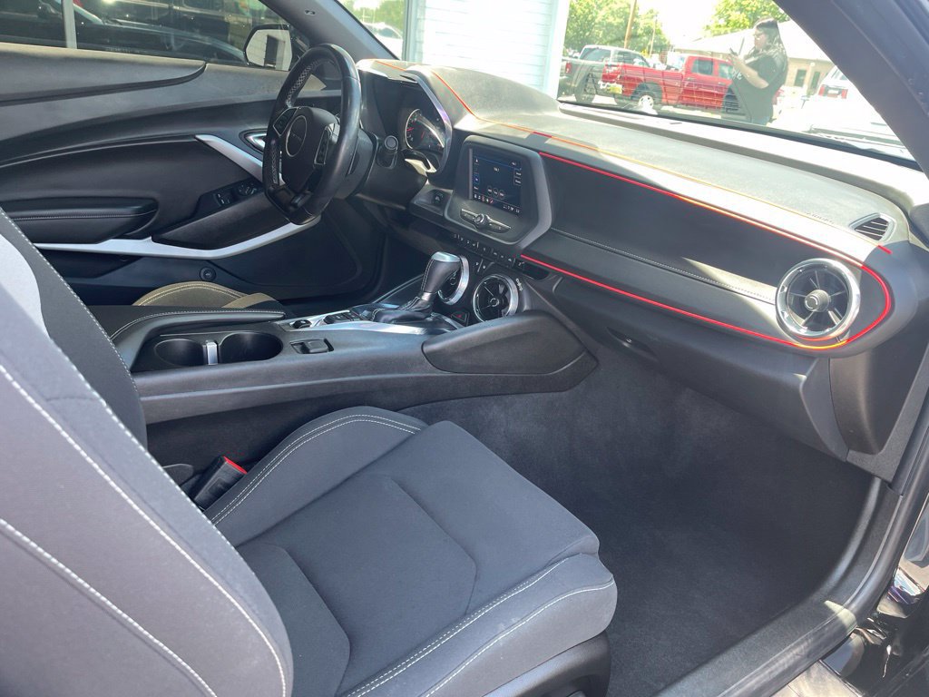 Used 2024 Chevrolet Camaro LT RWD image 13